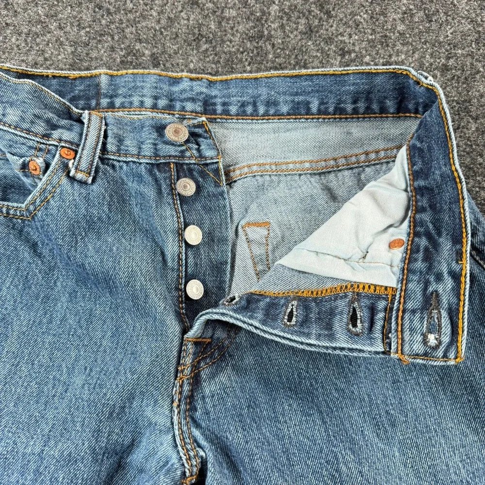 Levis 501 Mens Original Fit Straight Leg Button Fly Blue Jeans W29 L32